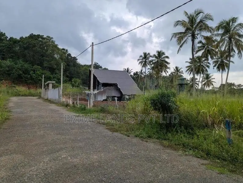 Kurunegala Melsiripura City Lands for Sale