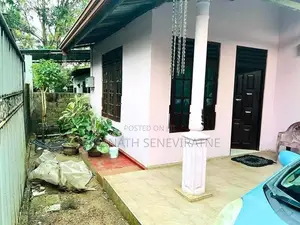 House in Kelaniya Waragoda