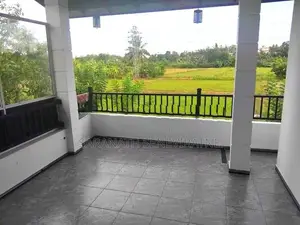House in Maharagama මහරගම මහවත්තේ සුන්දර වෙල් යායකට මායිම්ව