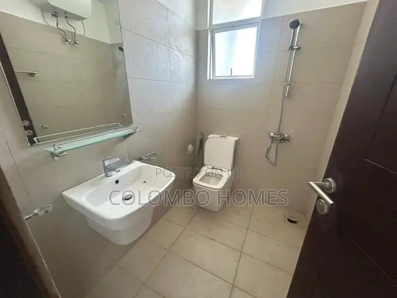 Brand new 3 Beds apartment for sale - Colombo 04