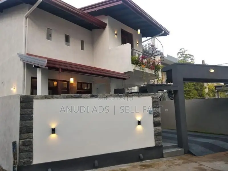 B/New Two Storied Bricks wall House For sale in Kottawa, Mattegoda