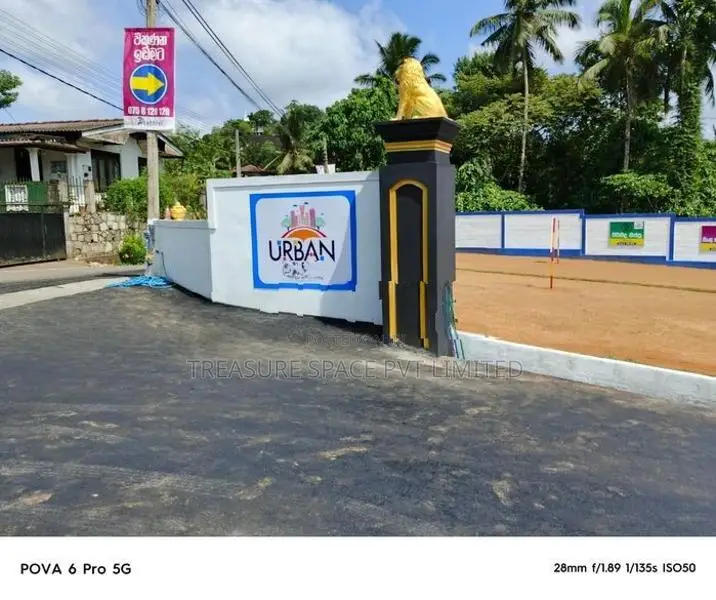 Land for Sale at Homagama Near High Level Road