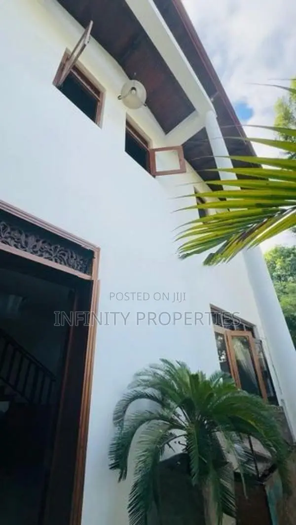 (AF931) 02 Story House for Sale in Ratmalana