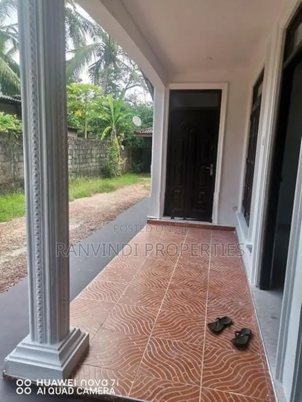 කඩවත, ගෝනහේන අංගසම්පූර්ණ නිවසක් විකිණීමට