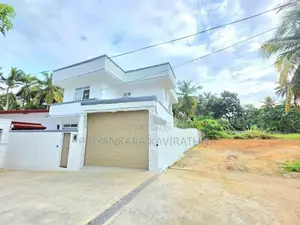 Luxury House For Sale in Kasbawa