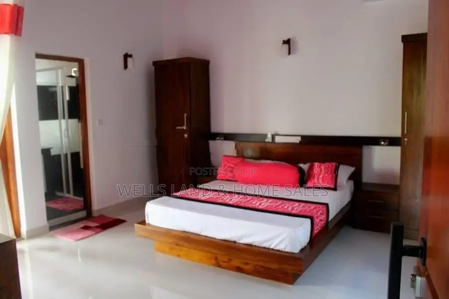 Luxury Two Storied House For Sale - Thalawathugoda