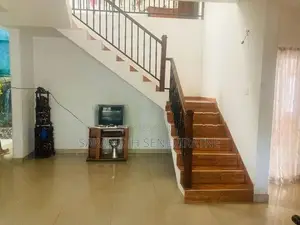 2 Story House With 10 Perches - Maharagama Arawwala