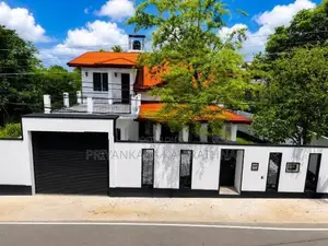 පර්චස් 14 ක සුකෝපබෝගී අලුත්ම දෙමහල් නිවස විකිනීමට - ගොරකපිටිය