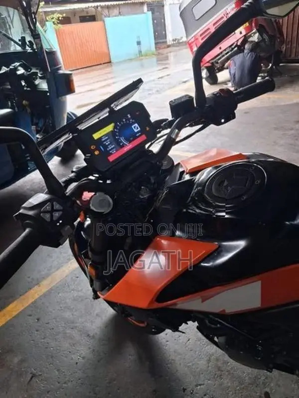 Bajaj 125 UW 2020