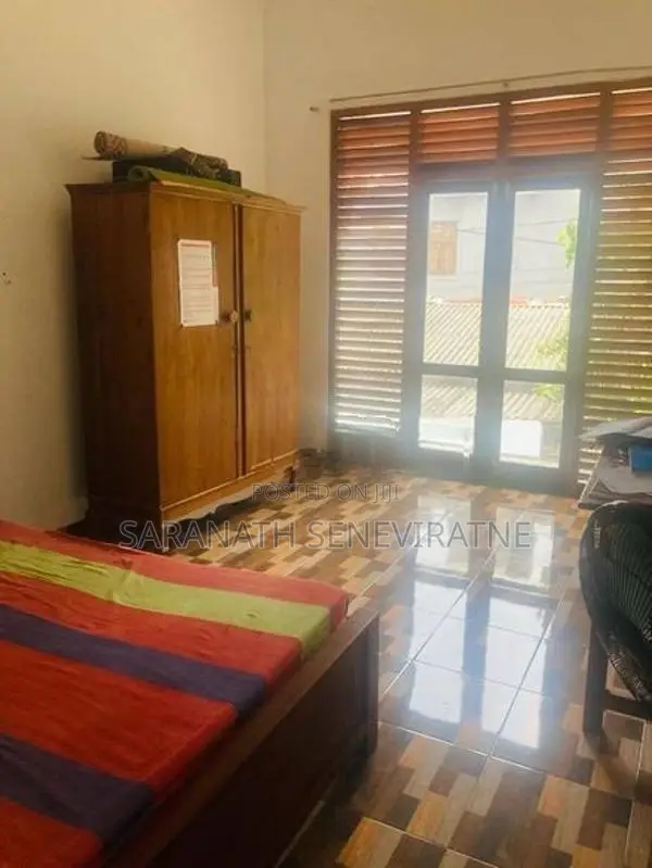 2 Story House With 10 Perches - Maharagama Arawwala