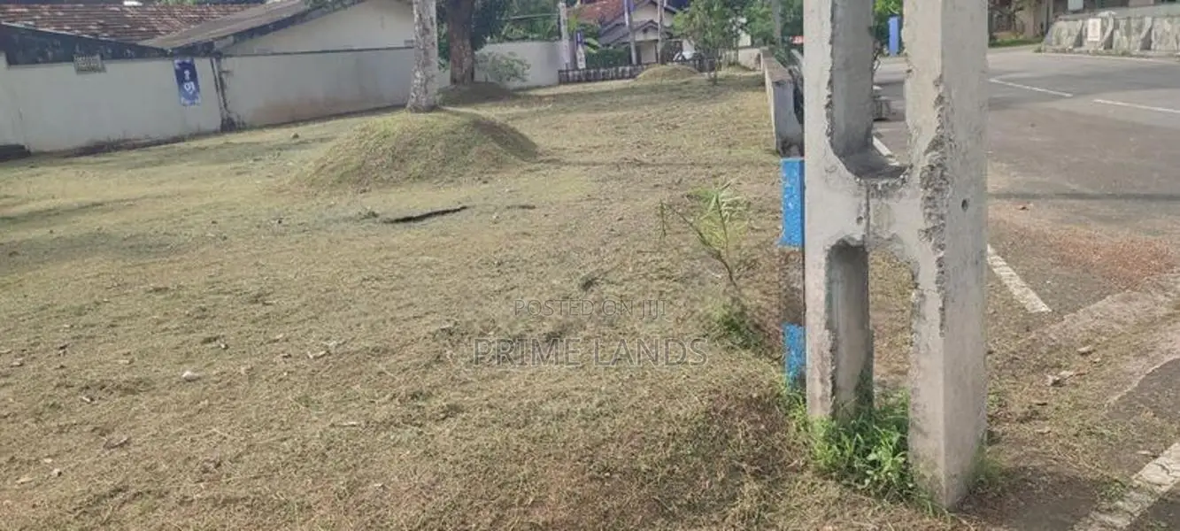 Kottawa - Malabe Bus Road Facing Commercial Land for Sale
