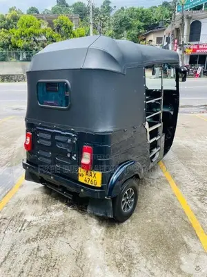 Bajaj RE 2015