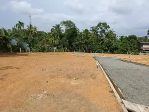 Land for Sale at Meegoda Near High Level Road