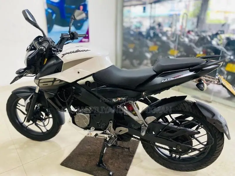 Bajaj Pulsar NS160 2017