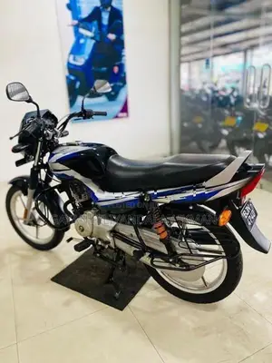 Bajaj CT100 2024