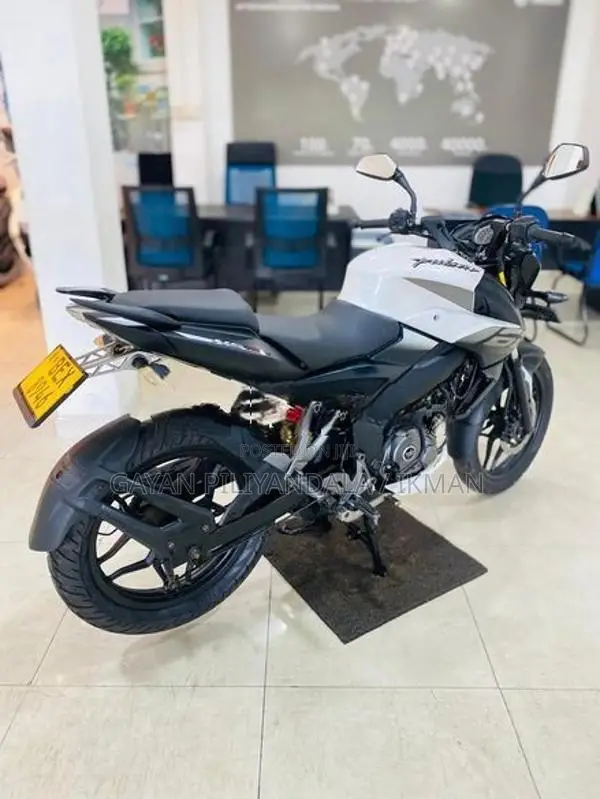 Bajaj Pulsar NS160 2017