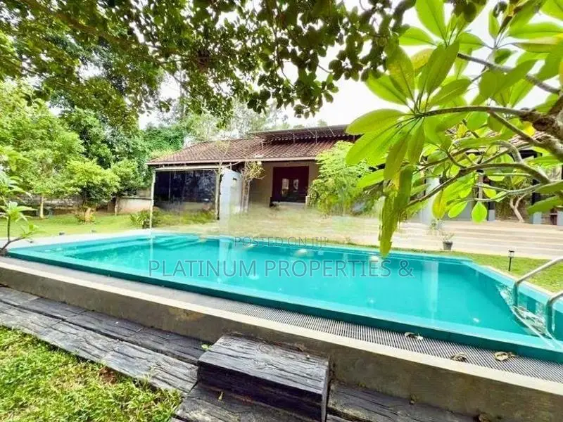 60P Super Luxury Fully Furnished House With Pool For Sale In Kottawa