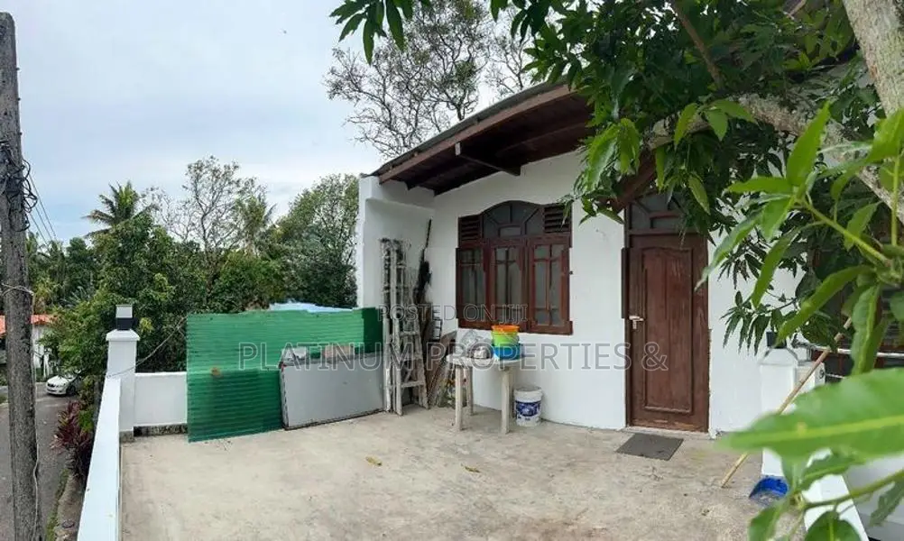 Super Luxury 7BR House For Sale In Battaramulla Koswatta