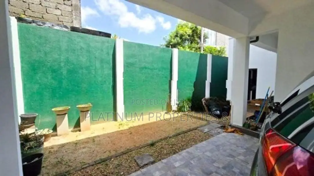 21 Perch Super Luxury 5BR House For Sale In Maharagama Wattegedara