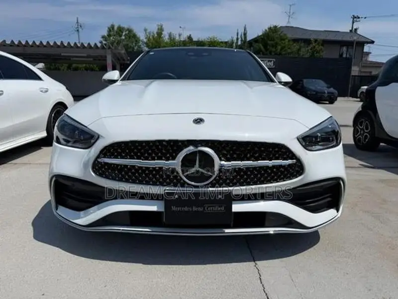 Mercedes Benz C200 AMGLine Premium plus 2024