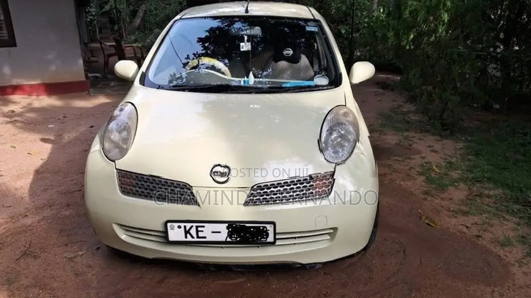 Nissan March car 2002