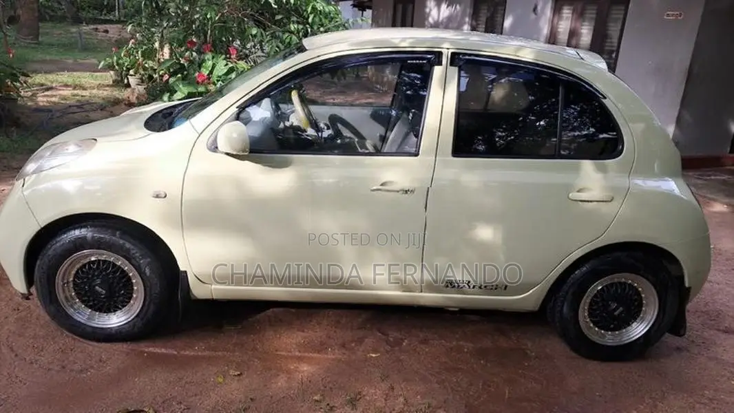 Nissan March car 2002