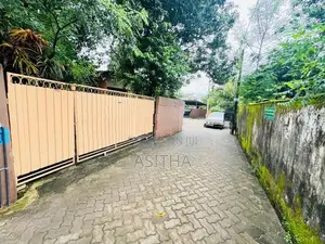 9.75 Perch Land for Sale in Boralesgamuwa