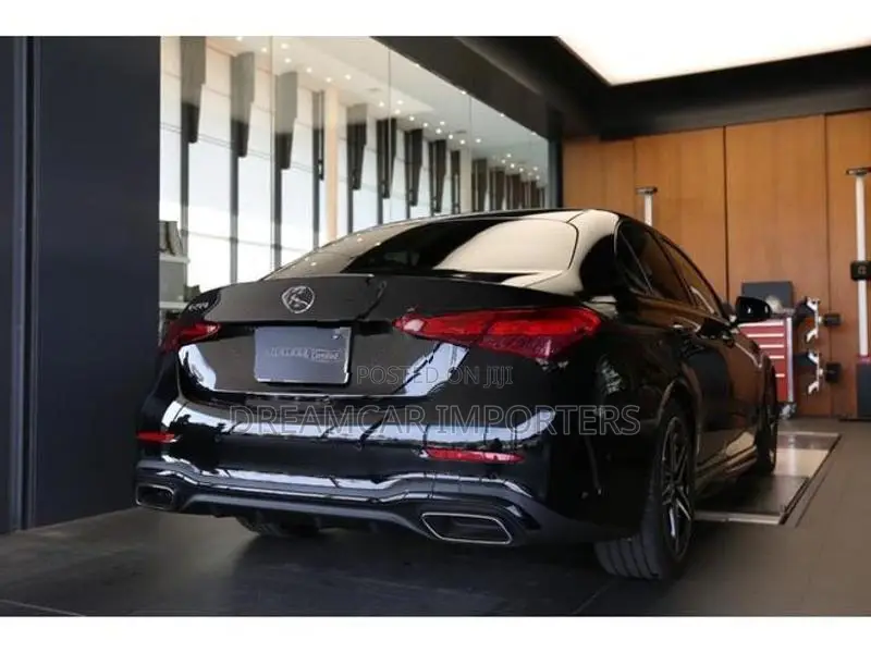 Mercedes Benz C200 AMGLine 2025