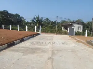Veyangoda Highway Entrance ලඟින් වටිනා ඉඩමක්