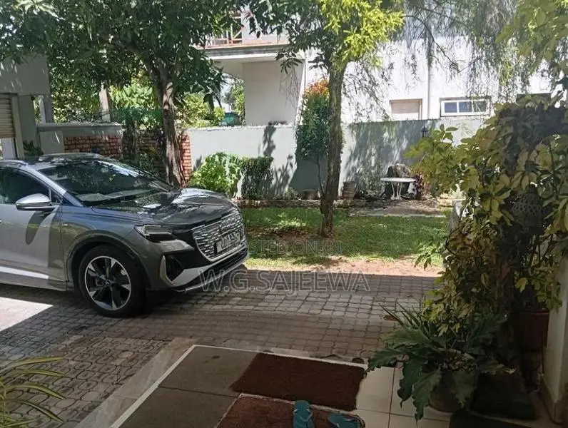 100m colombo negombo main road 2 story house for sale in