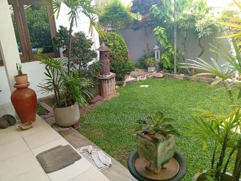 100m colombo negombo main road 2 story house for sale in