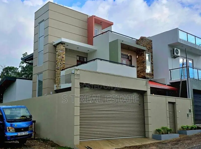 Newly Built Luxury 3 Story House For Sale In Piliyandala