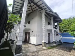 Luxury House For Sale in Bokundara Piliyandala