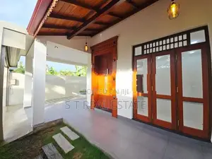 Newly Built Luxury 3 Story House For Sale In Piliyandala