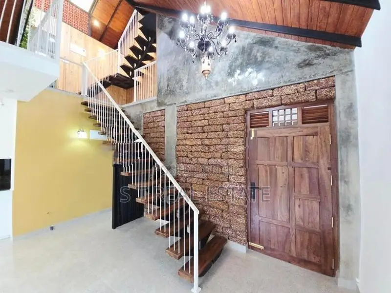Modern Designed Luxury Villa For Sale in Piliyandala