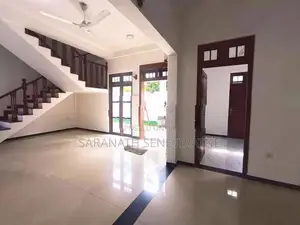 Luxury House For Sale in Bokundara Piliyandala