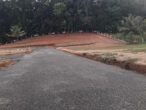 අලව්ව දුම්රියපොළට අසන්නයෙන් ඉඩමක් විකිණීමට