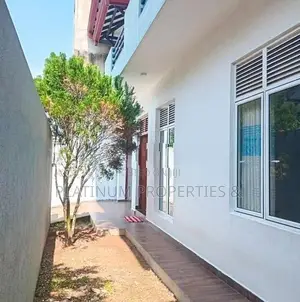 Luxury 2-Storey New House for Sale in Piliyandala Polgasowita