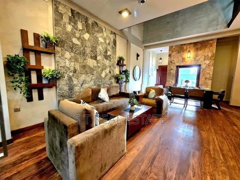 Luxury House For Sale In Thalawathugoda