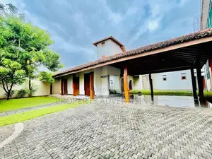 Nugegoda Luxurious House for Sale in Prime location