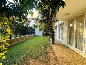 4BR Thalawathugoda Luxurious House for Sale