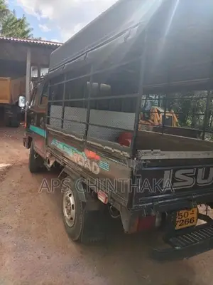 Isuzu 250 Crew Cab 1983