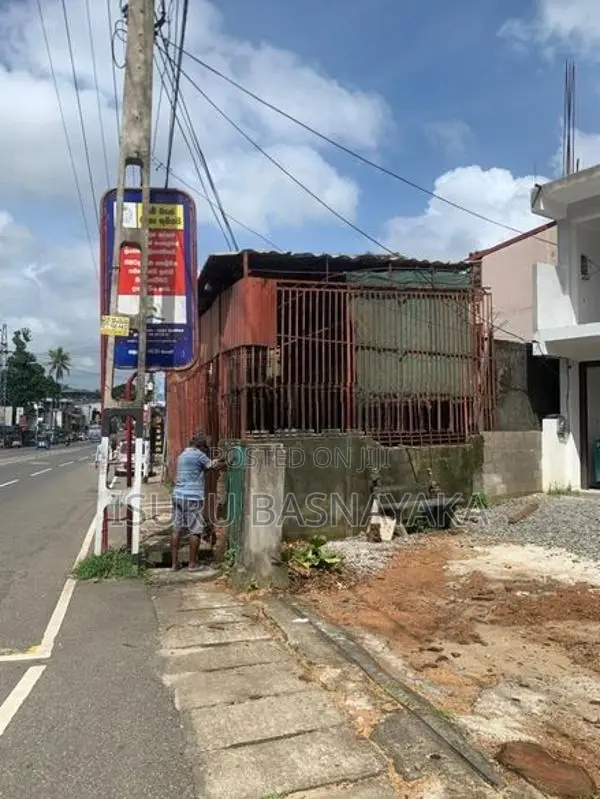 Maharagama Pannipitiya 1000sqf Business Place for Rent