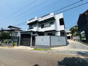 Near Bypass Road Brand New Luxury House for Sale in Piliyandala