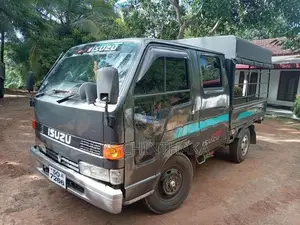 Isuzu 250 Crew Cab 1983