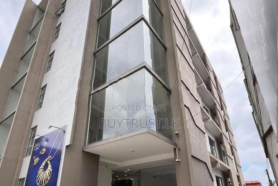 Commercial Building for Rent in Athurugiriya