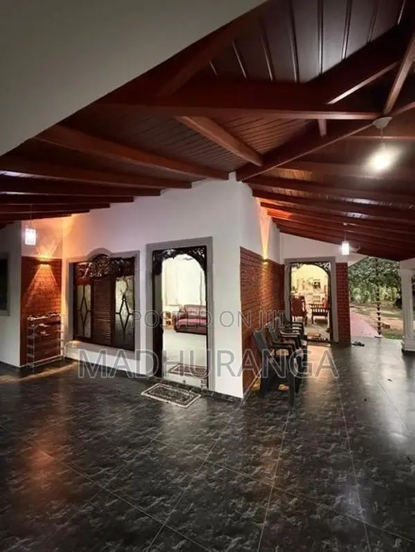 Beautiful 5-Bedroom House for Sale Hambantota