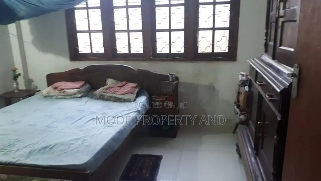 House for Sale in Kowdana Road 2 Story