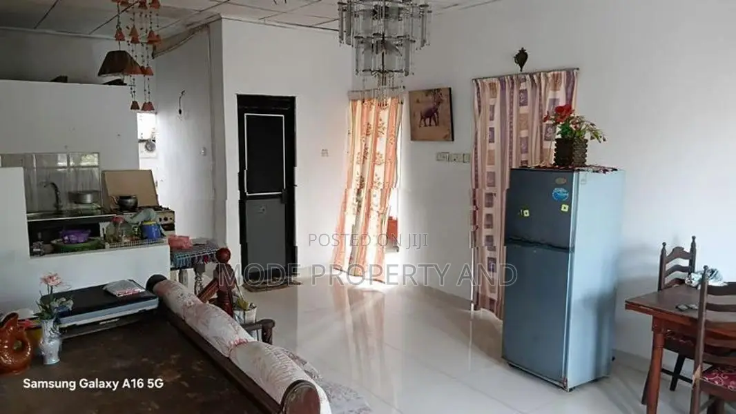 House for Sale in Kowdana Road 2 Story