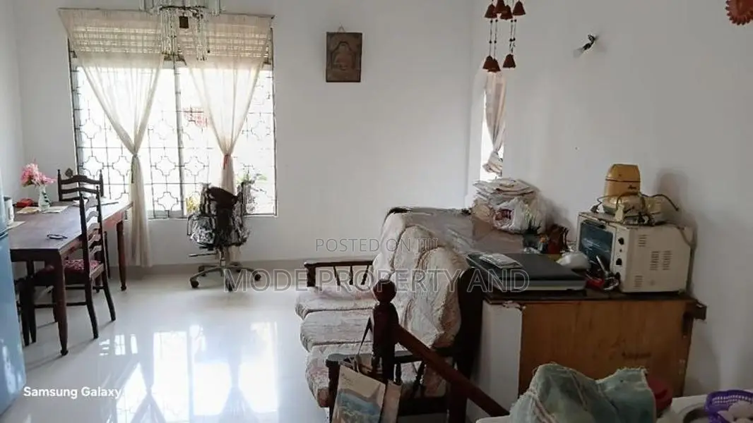House for Sale in Kowdana Road 2 Story